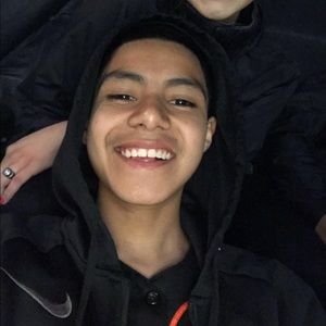 Meet your Posher, Alvaro